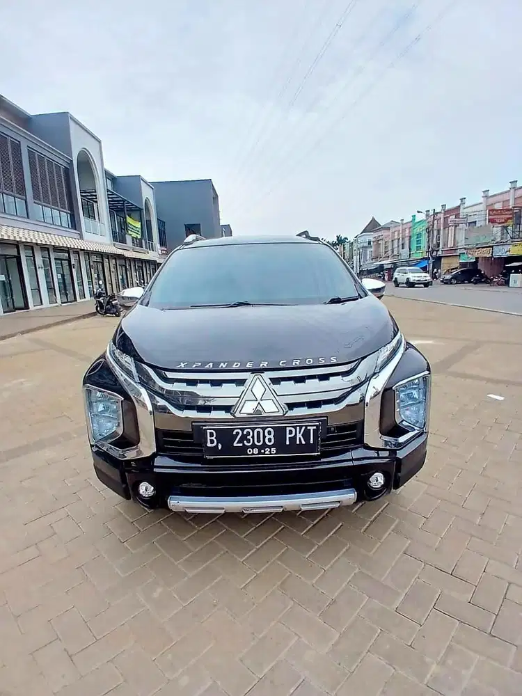 Mitsubishi Xpander Cross Premium AT Matic Genap