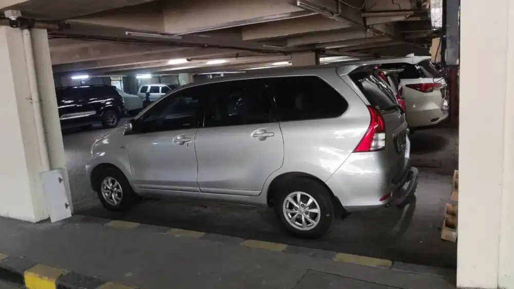 avanaza silver 2012 automatic dijual murah