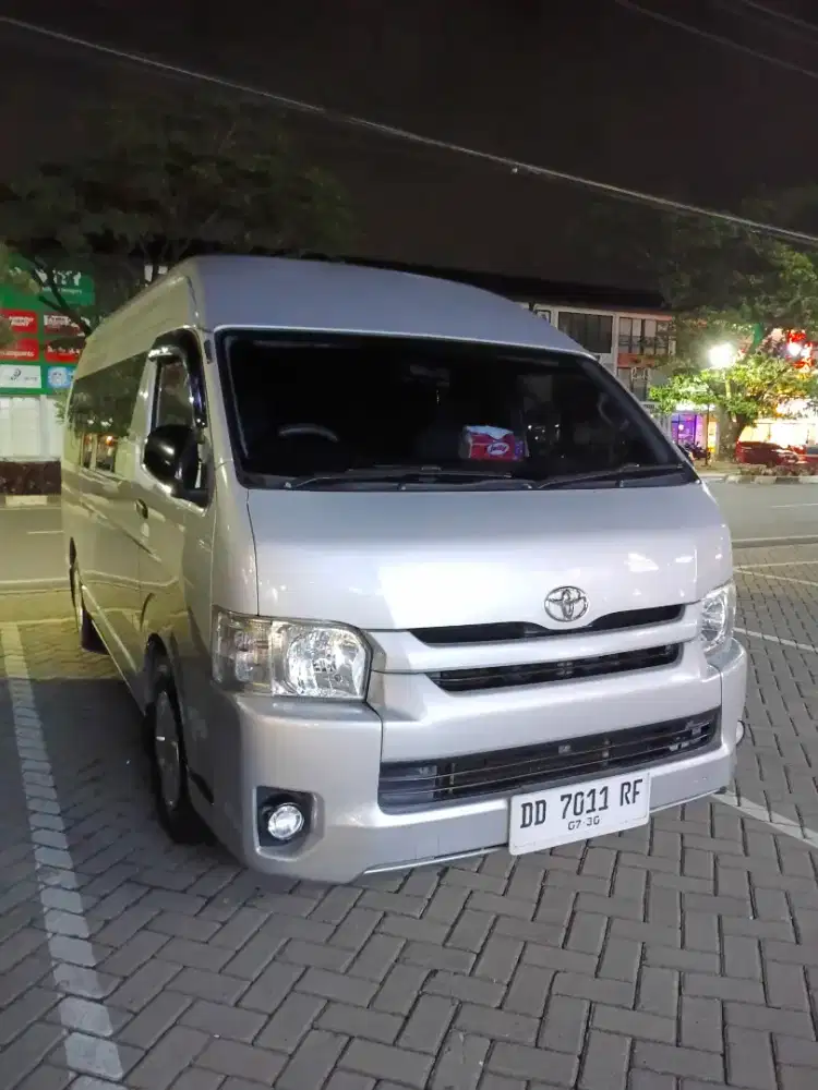 RentCar Makassar
'Hiace Commuter'Dalam/Keluar Kota,Drop/Jemput Bandara