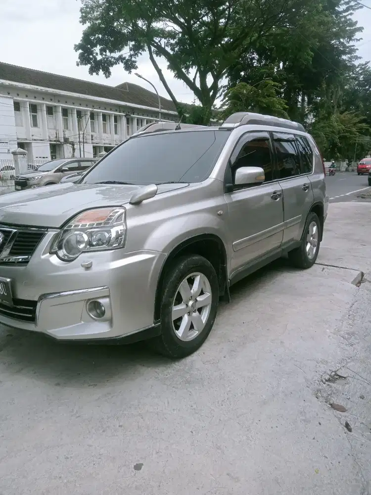 Nissan X-Trail 2010 Bensin