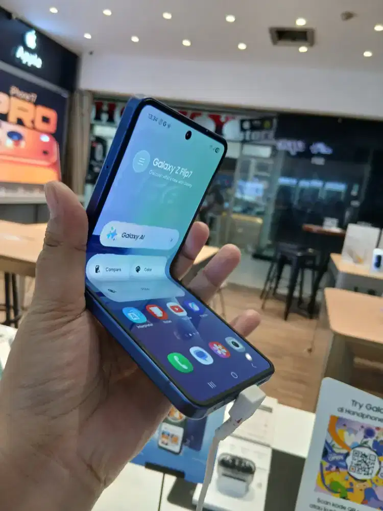 SAMSUNG ZFLIP 7 TERBARUU DAPATKAN CICILAN RINGAN BY HOMECREDIT