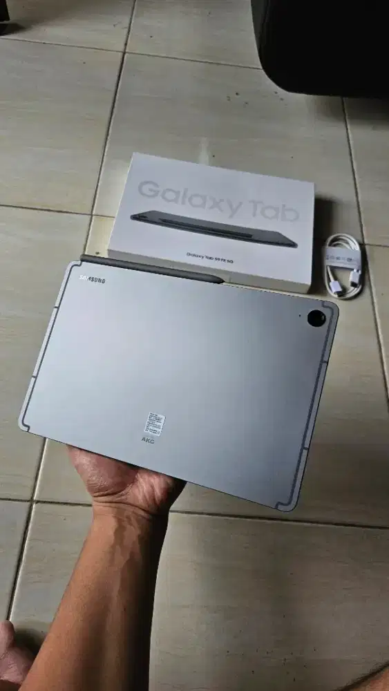 SAMSUNG TAB S9FE 5G bisa kartu sim mulus like new