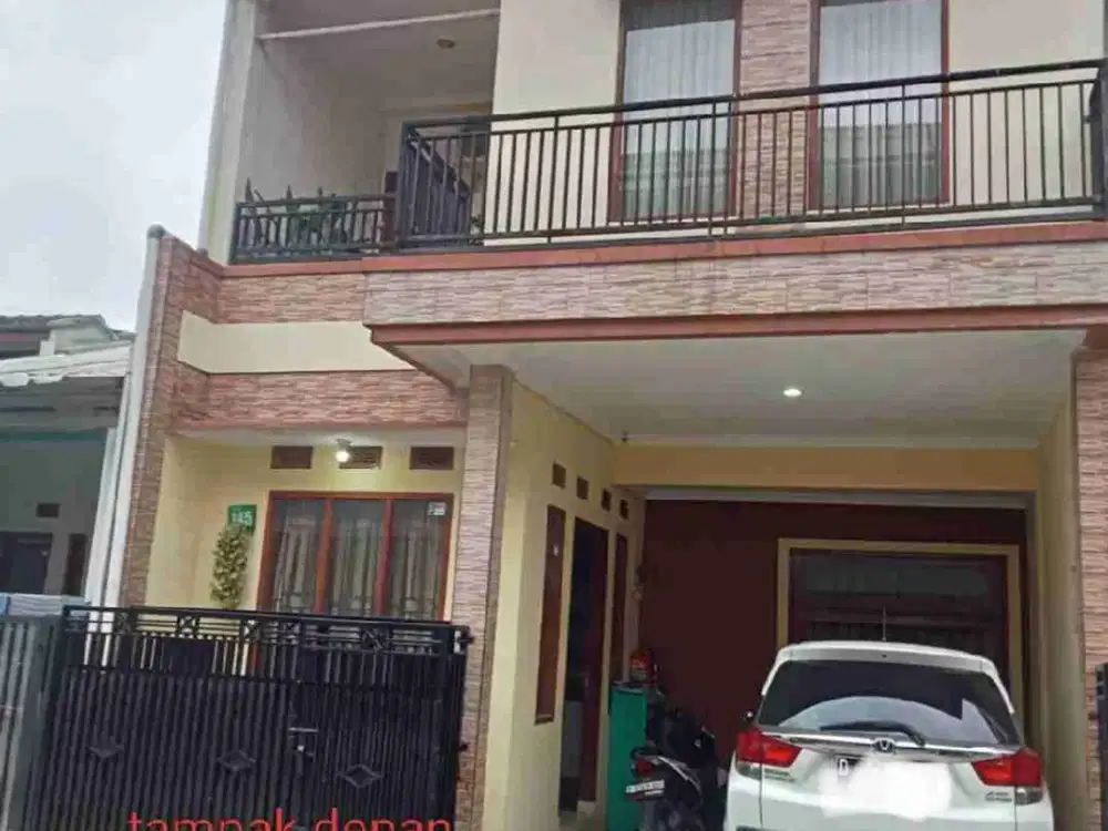 dijual cepat rumah 3 Lantai  siap huni  di Griya Cempaka Arum Gedebage Bandung