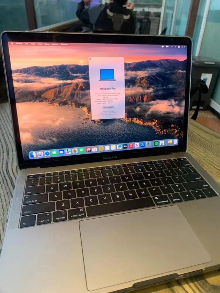Macbook pro 2017 16/128