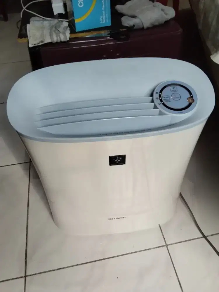 Sharp Air Purifier Ion Plasmacluster Pembersih Udara FP-F30Y-A