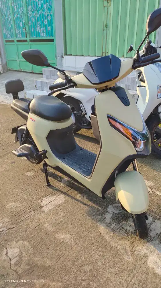 Sepeda listrik uwinfly