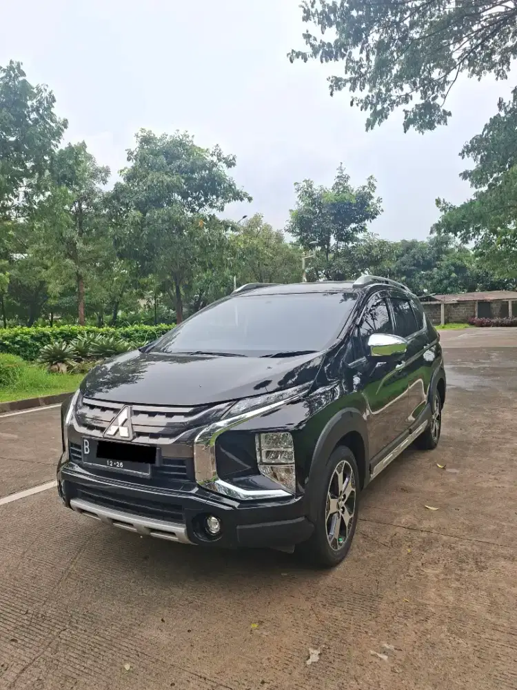 (Harga Cash) Xpander Cross AT NIK 2021 Hitam