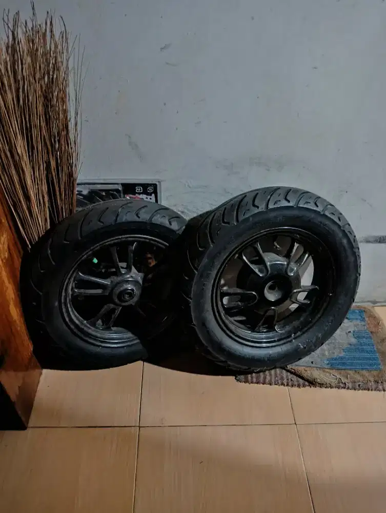 Velg Scoopy R12
