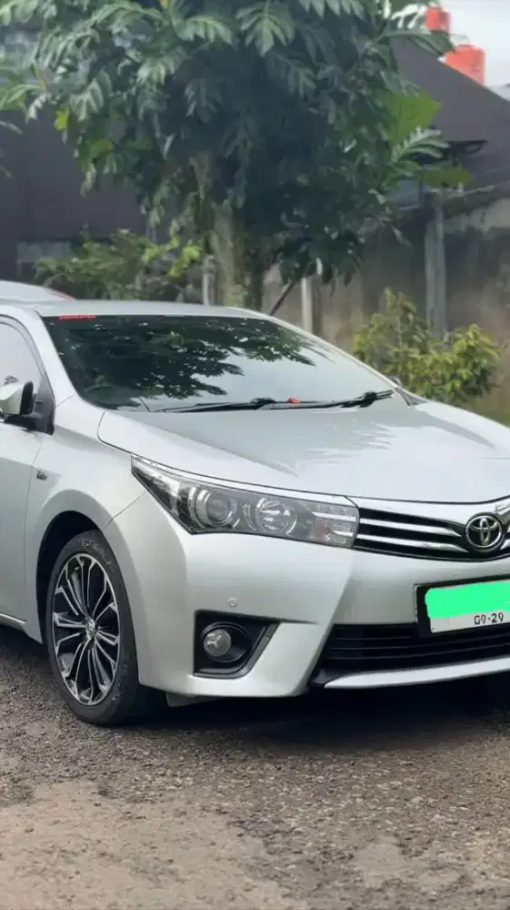 Sedan mewah bandel irit murah