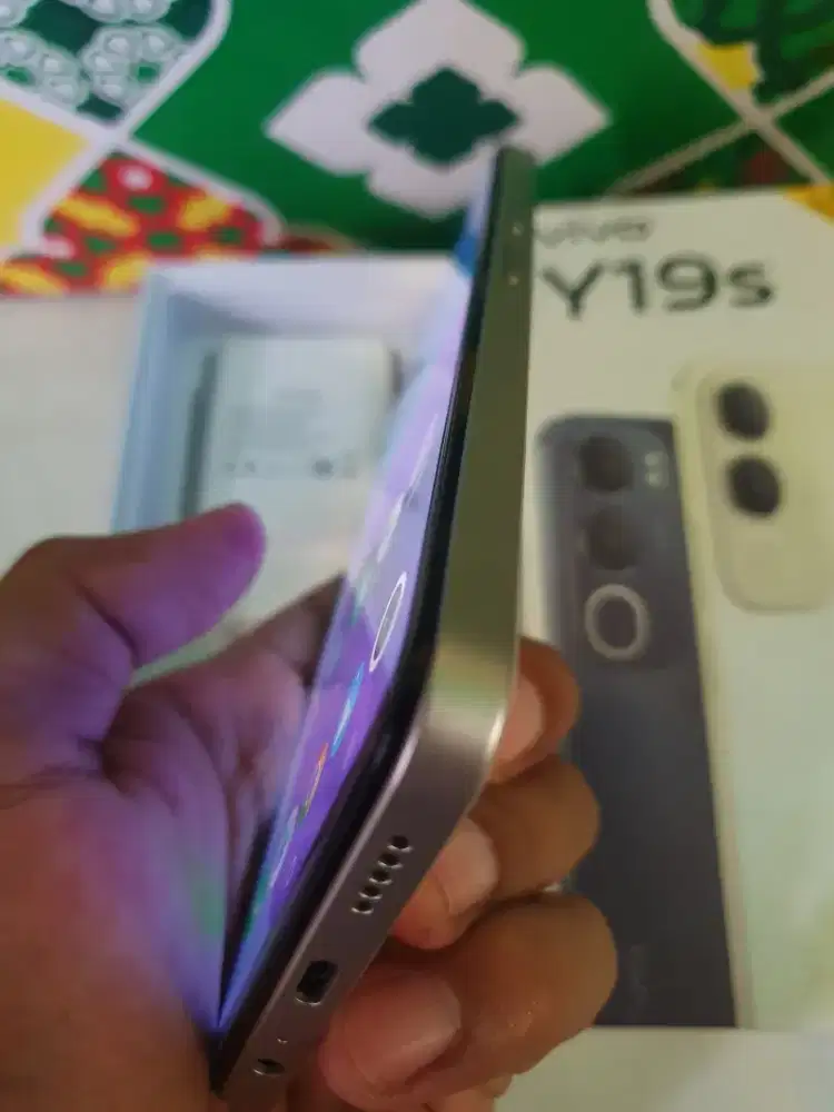 Vivo y19s 4+4/128