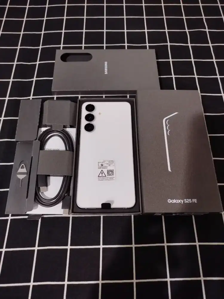 Samsung S25fe 8/256 open box