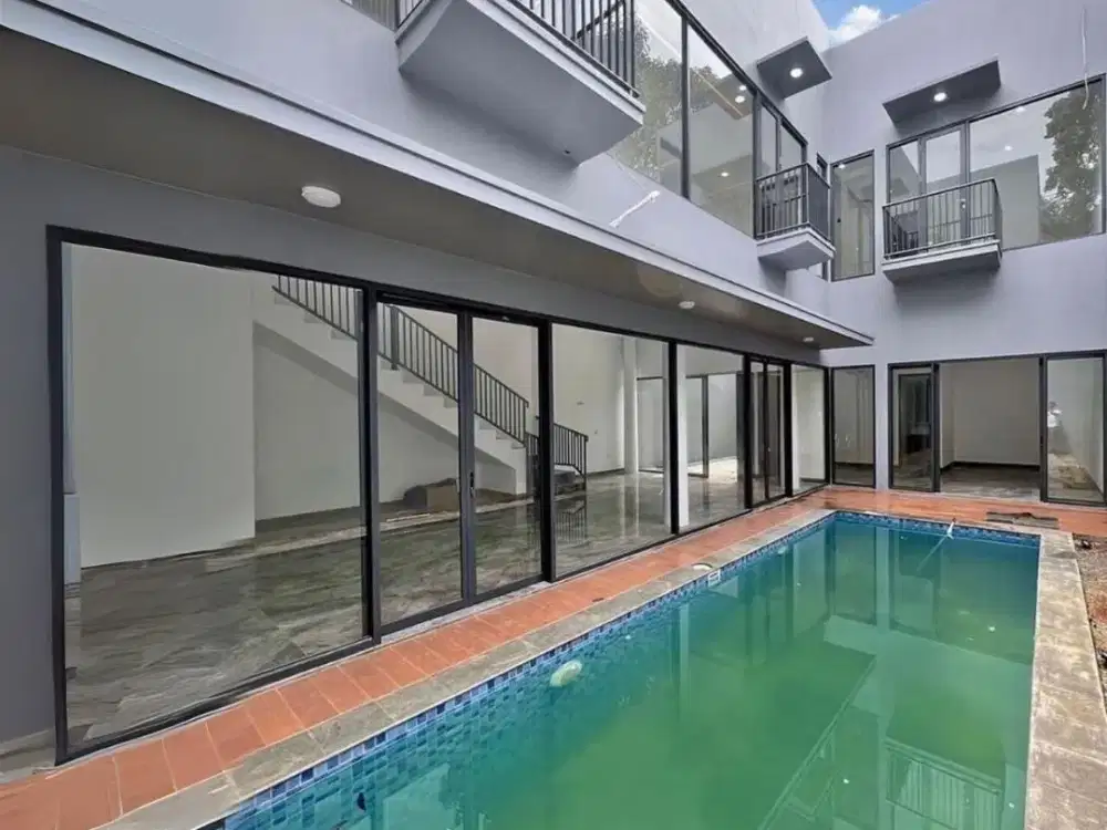 RUMAH MEWAH DIJUAL DI TAMAN WIJAYA KUSUMA CILANDAK DALAM CLUSTER