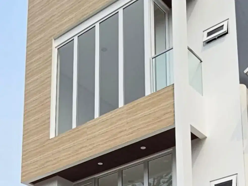 DIJUAL RUMAH MINIMALIS FULL GRANIT @CITY RESORT MALIBU, JAKARTA BARAT