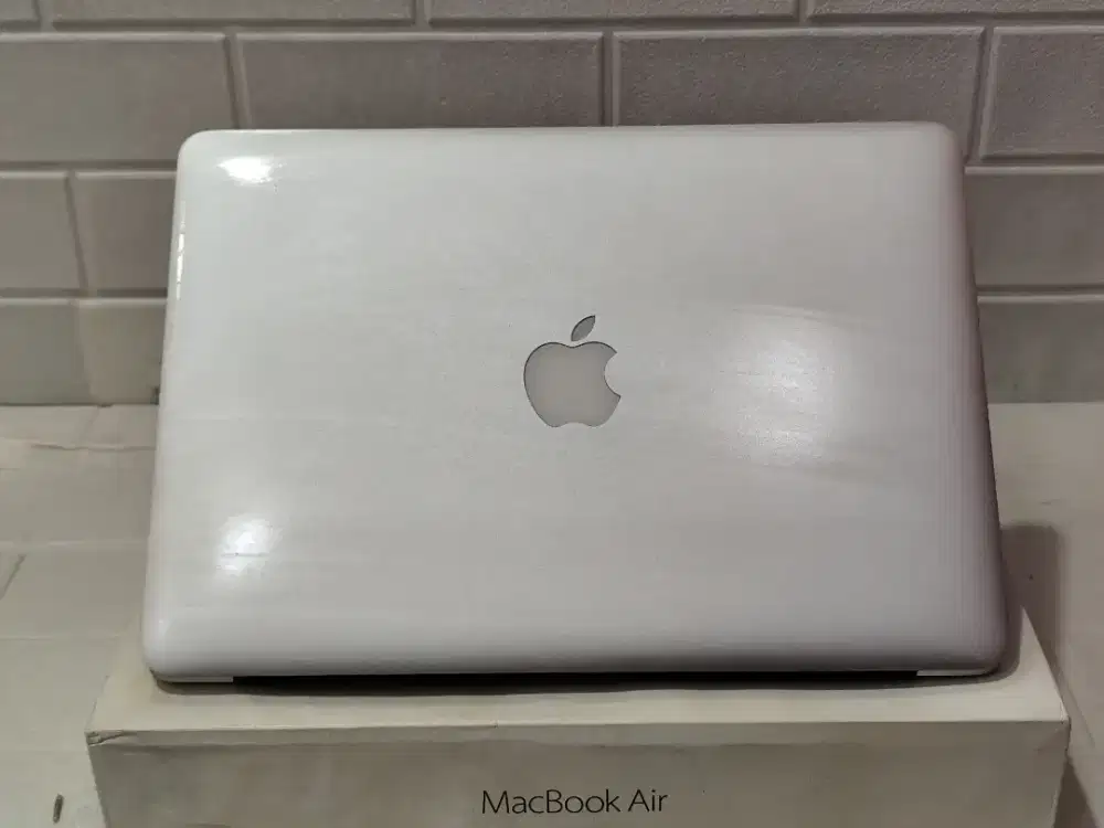 Macbook air (13,-inch 2017)