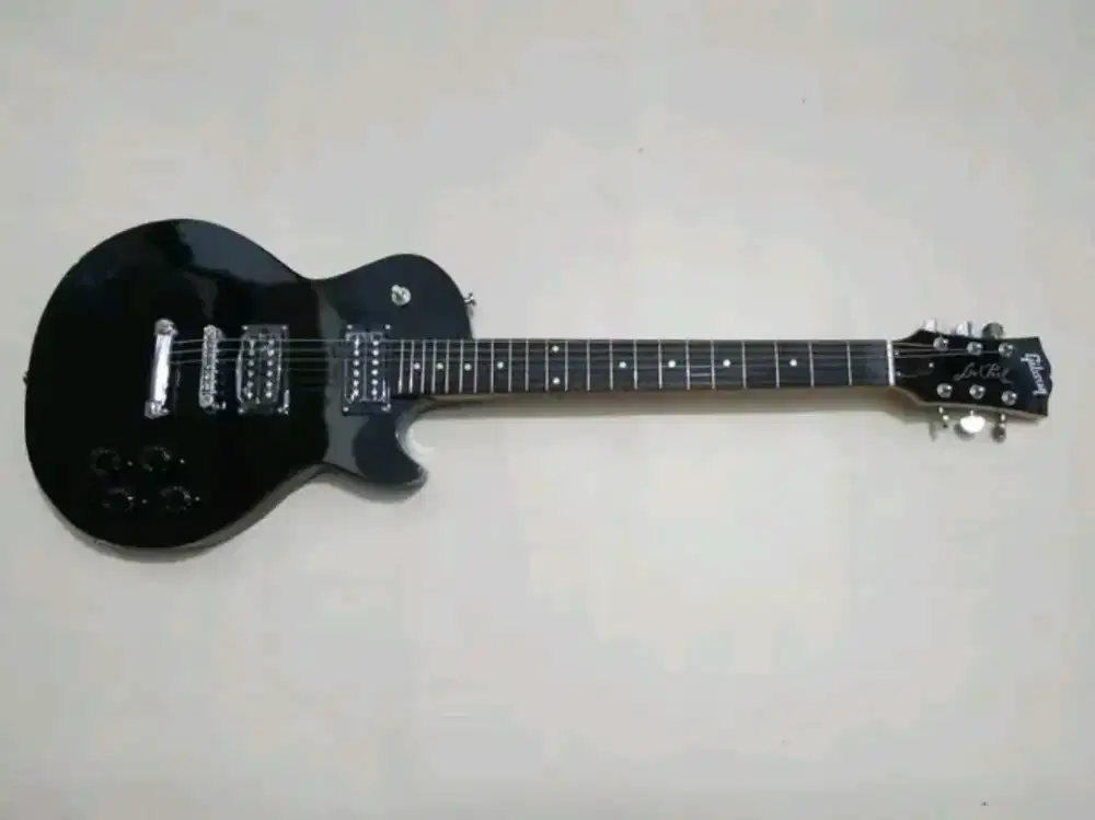 Gitar listrik les paul