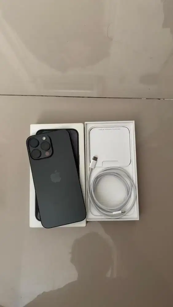 DIJUAL IPHONE 15 PRO MAX 256GB (ibox)