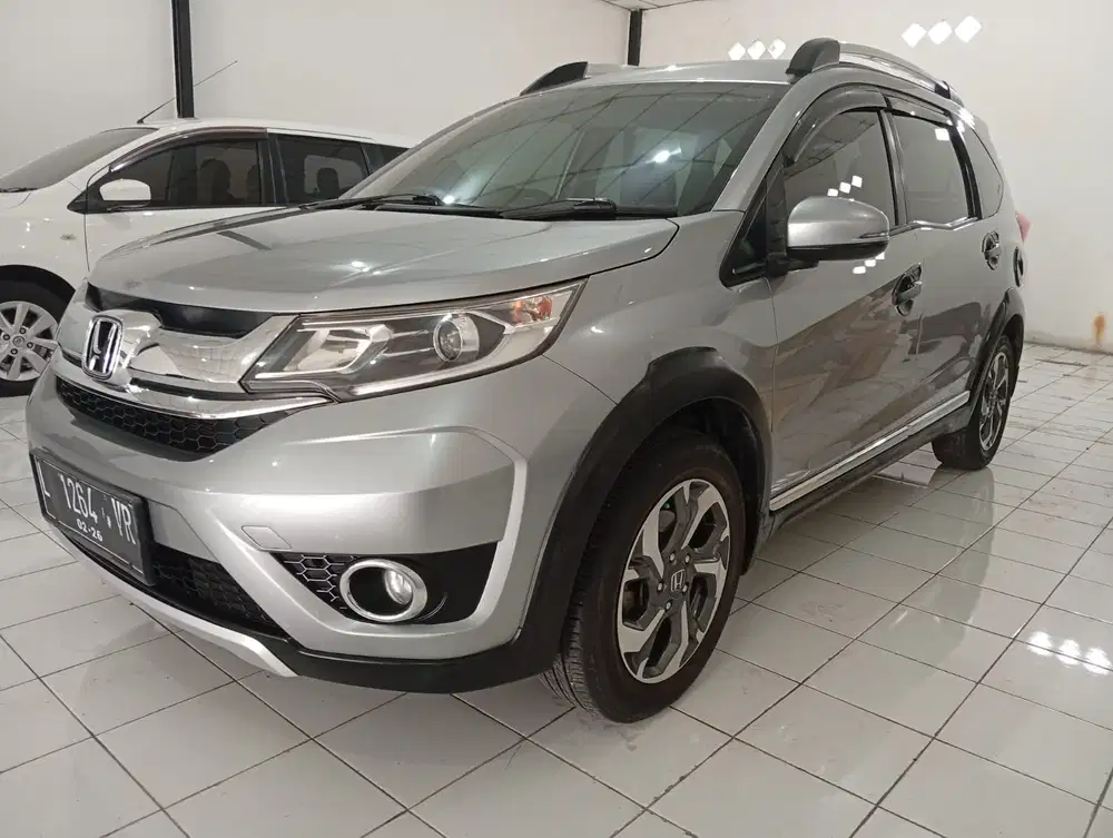 BR-V E Matic 2016 Silver #brv #kreditmobil #honda #mobilsurabaya