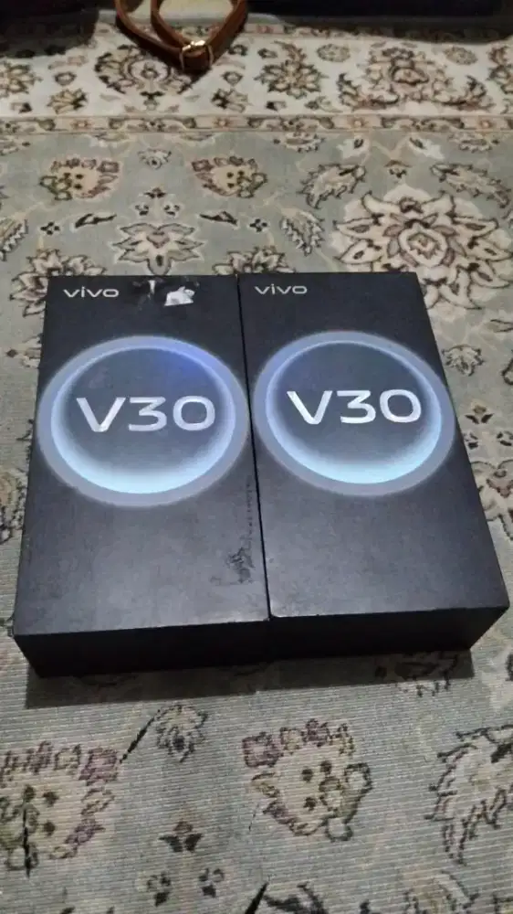 Vivo V30 5g Ram 8/256gb Kondisi Second Like New Fullset Resmi