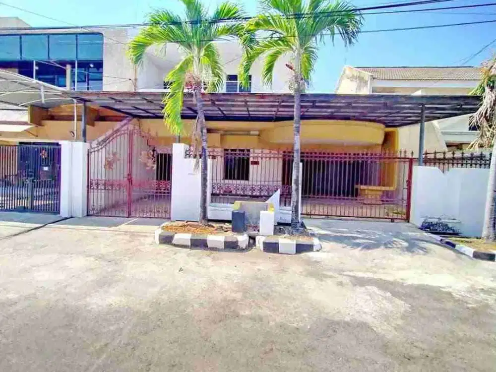 Dijual Rumah Manyar Kertoarjo Strategis, Row jalan 3 mobil