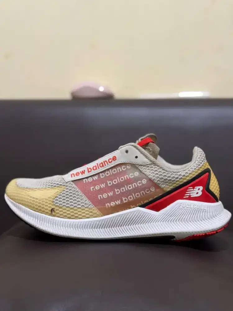 Sepatu new balance ori (43) sport/running