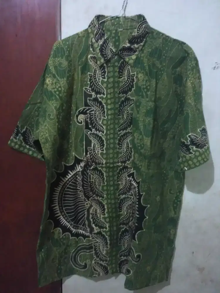 Pakaian second layak