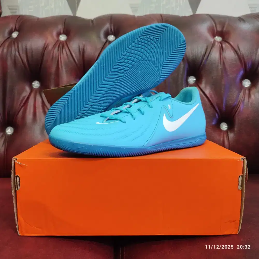 DIJUAL CEPAT SEPATU FUTSAL
NIKE PHANTOM GX II CLUB IC, SZ 42 FIT TO 41