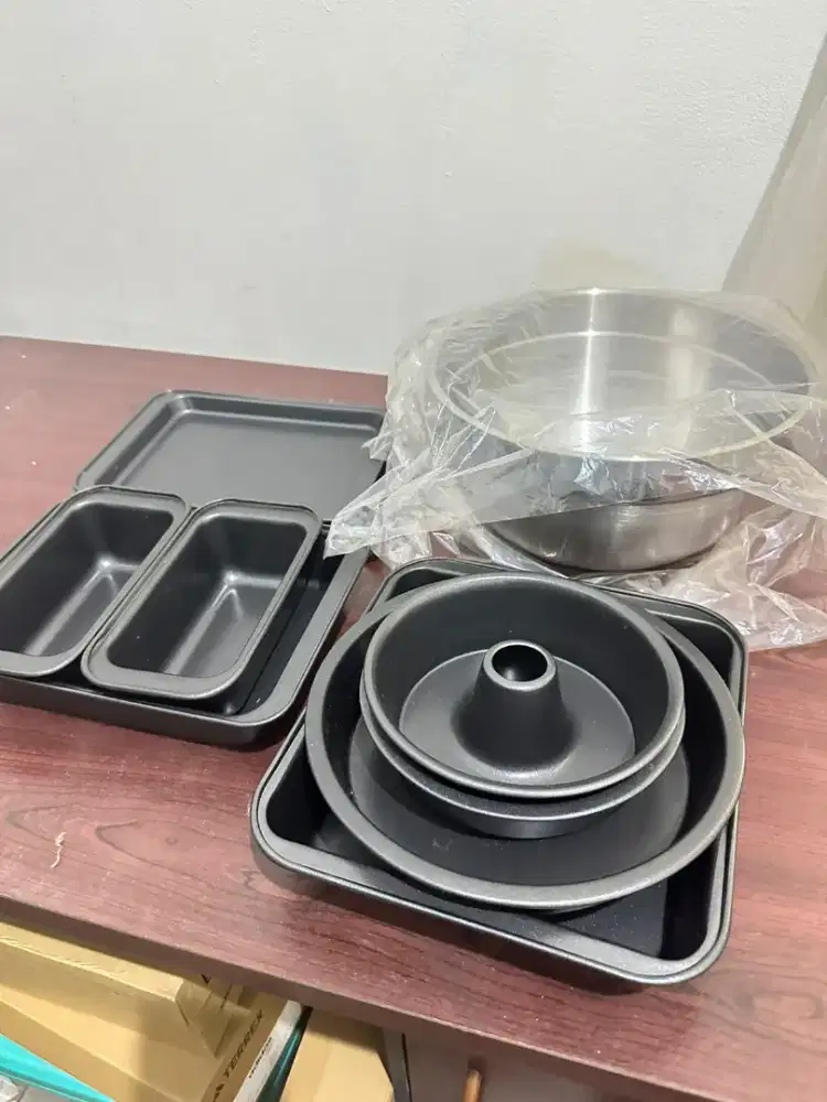 Loyang Cetakan Roti (8pcs) dan Mixing Bowl