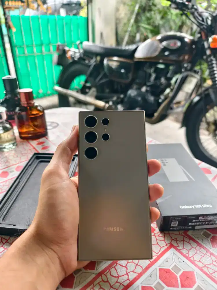Samsung S24 Ultra 512gb 5G Sein resmi likenew