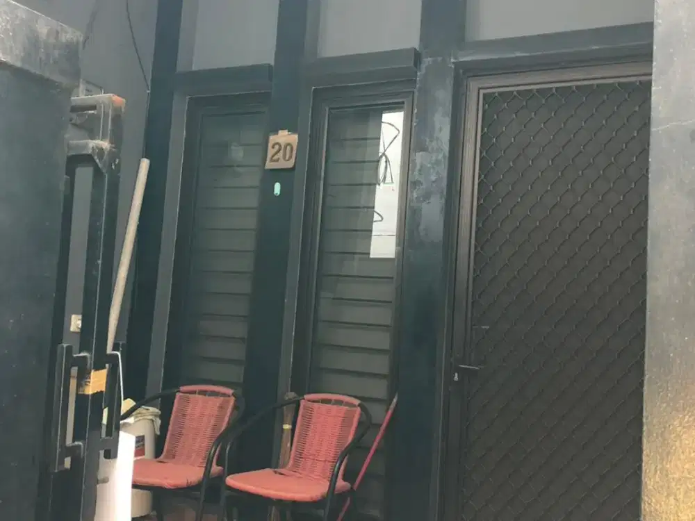 DIJUAL Rumah 2 Lantai di Jakarta Pusat - Cocok untuk Pasangan muda/Keluarga kecil - Bebas Banjir