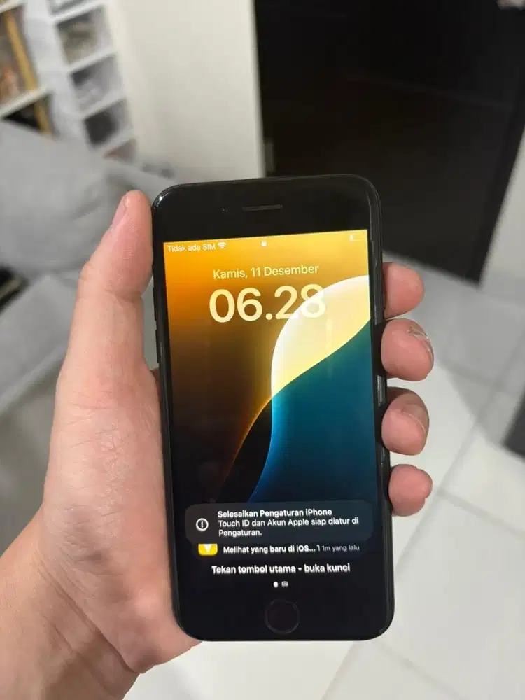 For sale Iphone se 2nd Black 128Gb