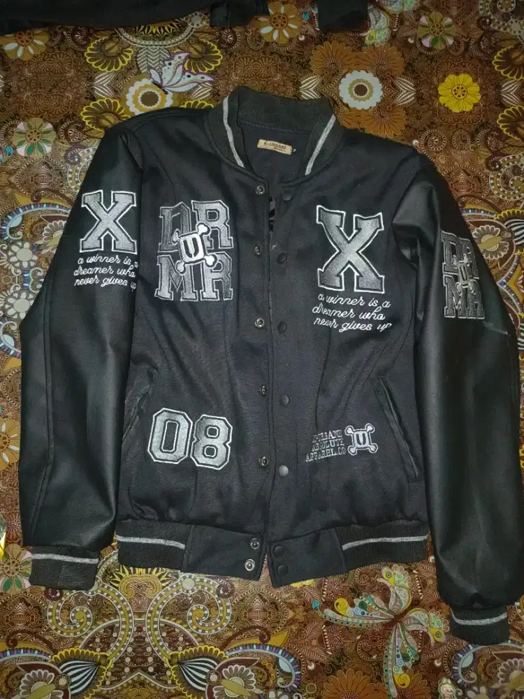 Varsity dreamer original x urband