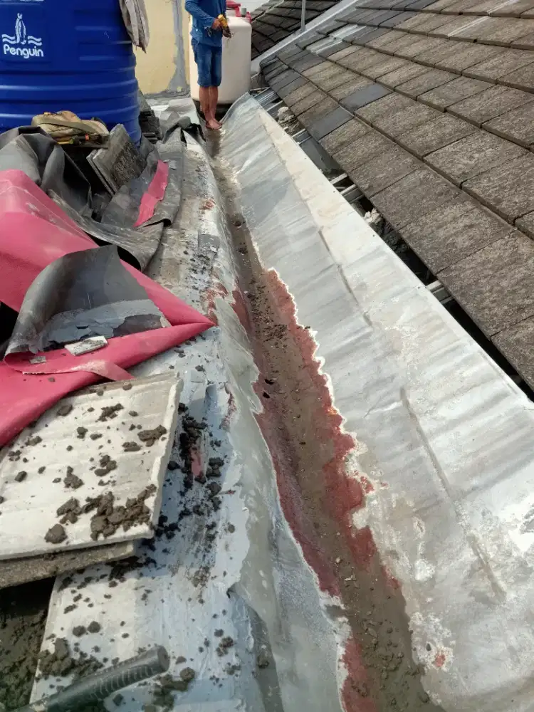 Tukang atap bocor ganti atap rumah renopasi