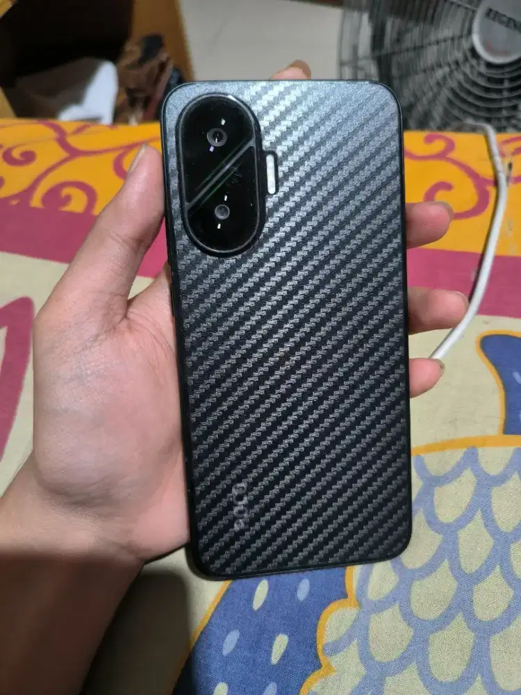 poco f7 12/512gb