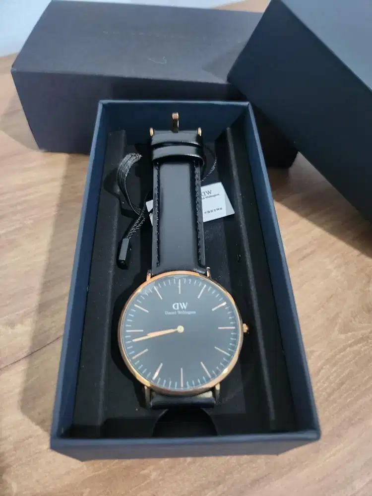 NEGO - New Daniel Wellington watch for men