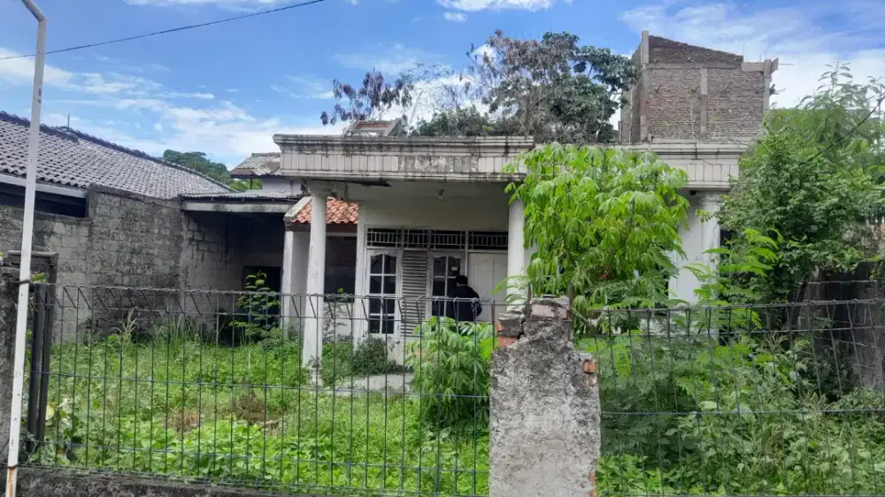 Dijual tanah+rumah lama. di jagakarsa jaksel
