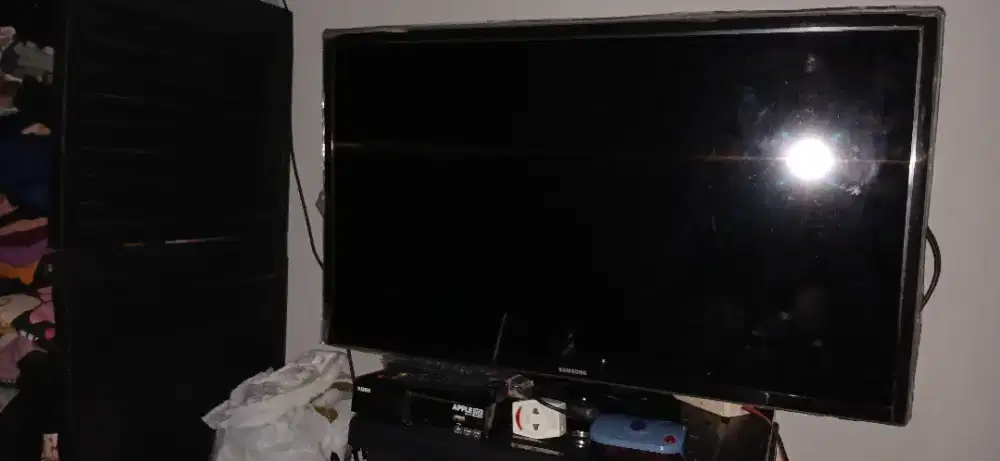 TV LED digital Samsung 32 inci normal no kendala+ banyak bonusnya