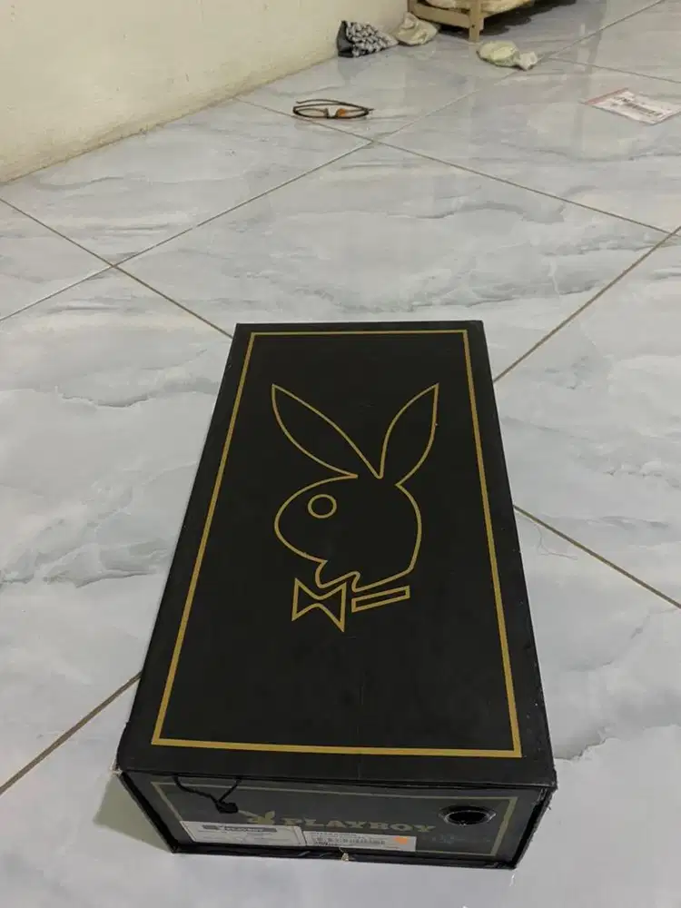 playboy ZHAVANTA - LACES BLACK PH3533BK sz 40