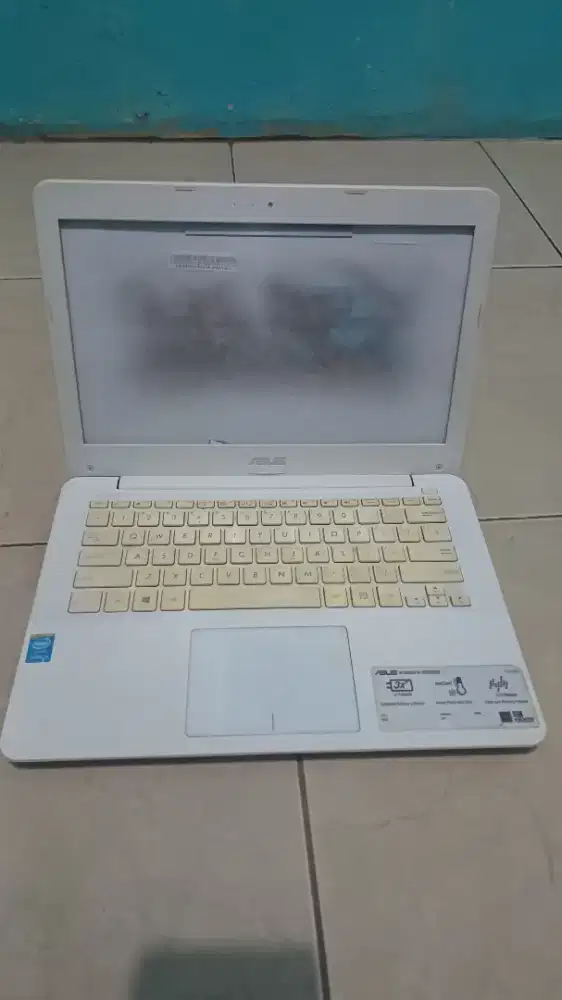 Asus X302LA core i3-4005U