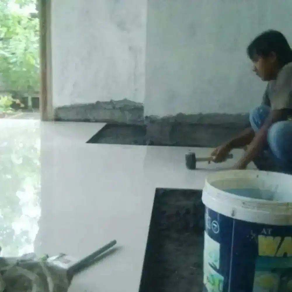 Tukang kramik granit