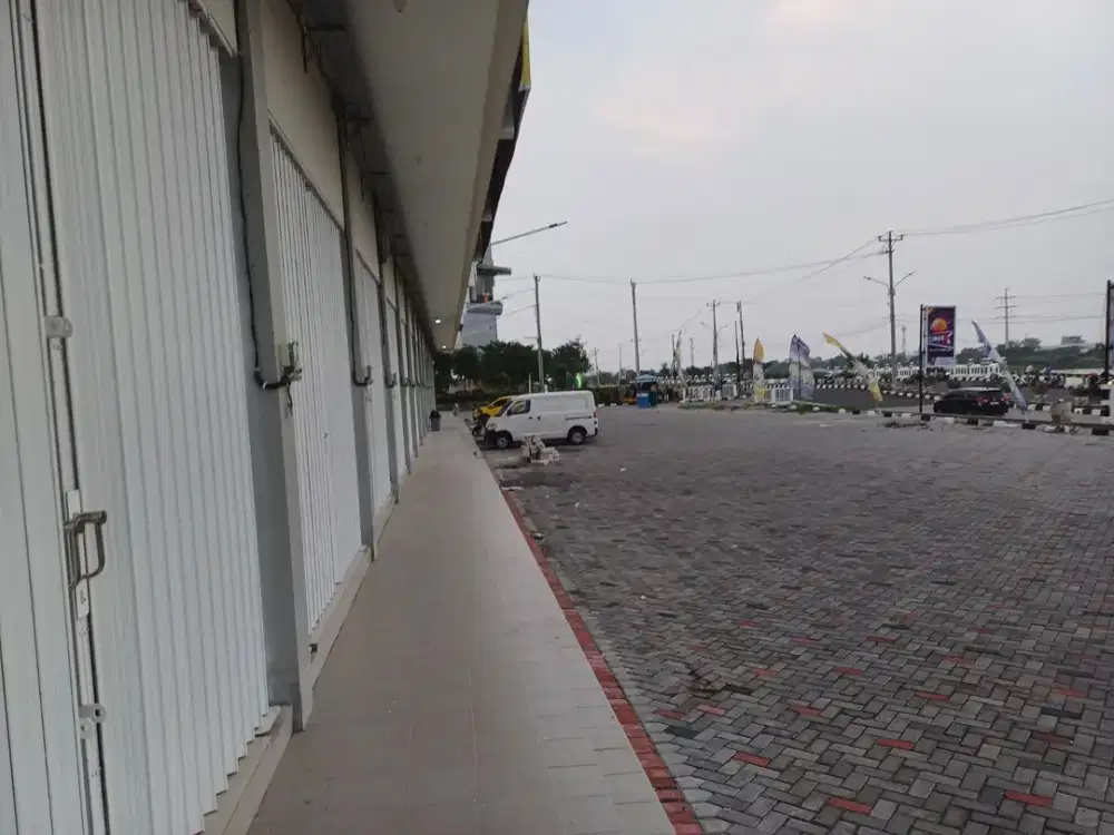 RUKO 3 LANTAI SIAP PAKAI DI MADUKORO BIZPARK