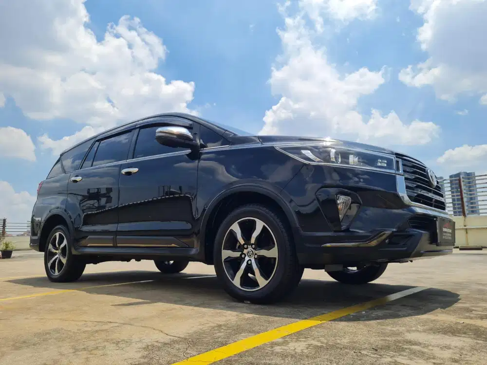 Innova Venturer 2022 odo 60 rb Full Original