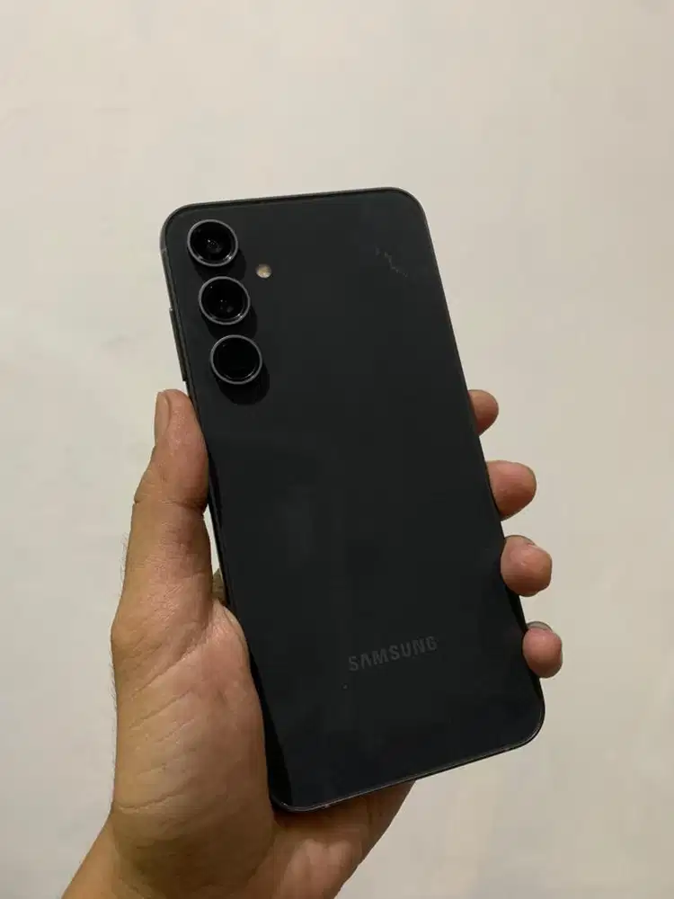 Samsung s23 FE 8/256gb sein