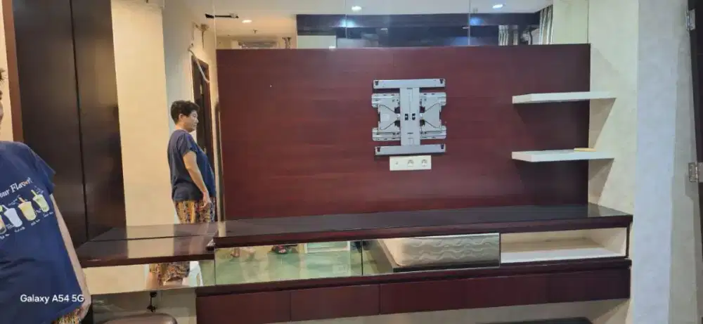 Meja backdrop tv@dinantisecondhand