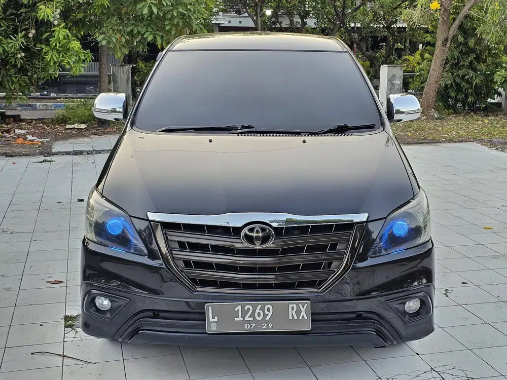 Toyota Grand innova G diesel Matic 2014