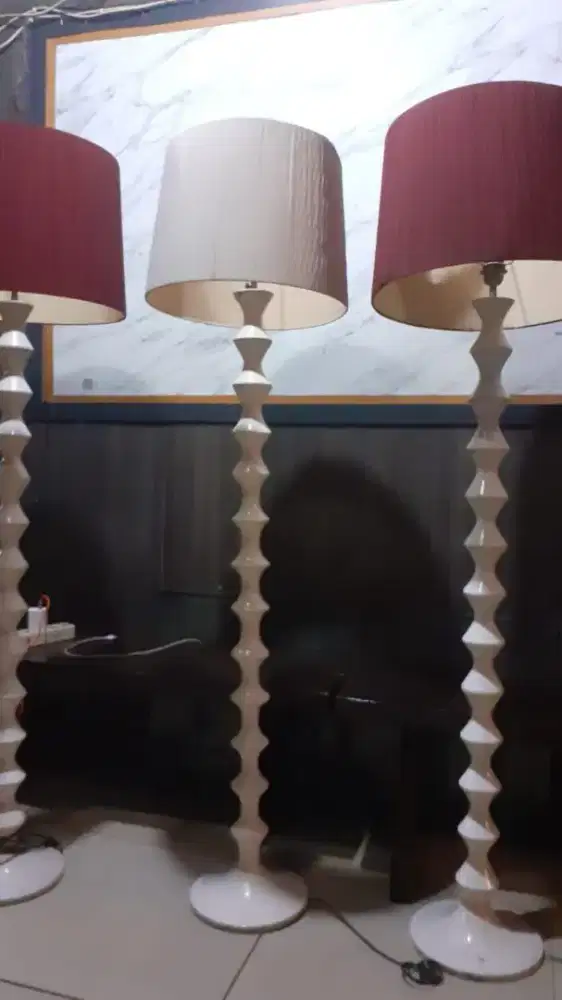 Standing lamps kaki dan tiang dari kayu @dinantisecondhand