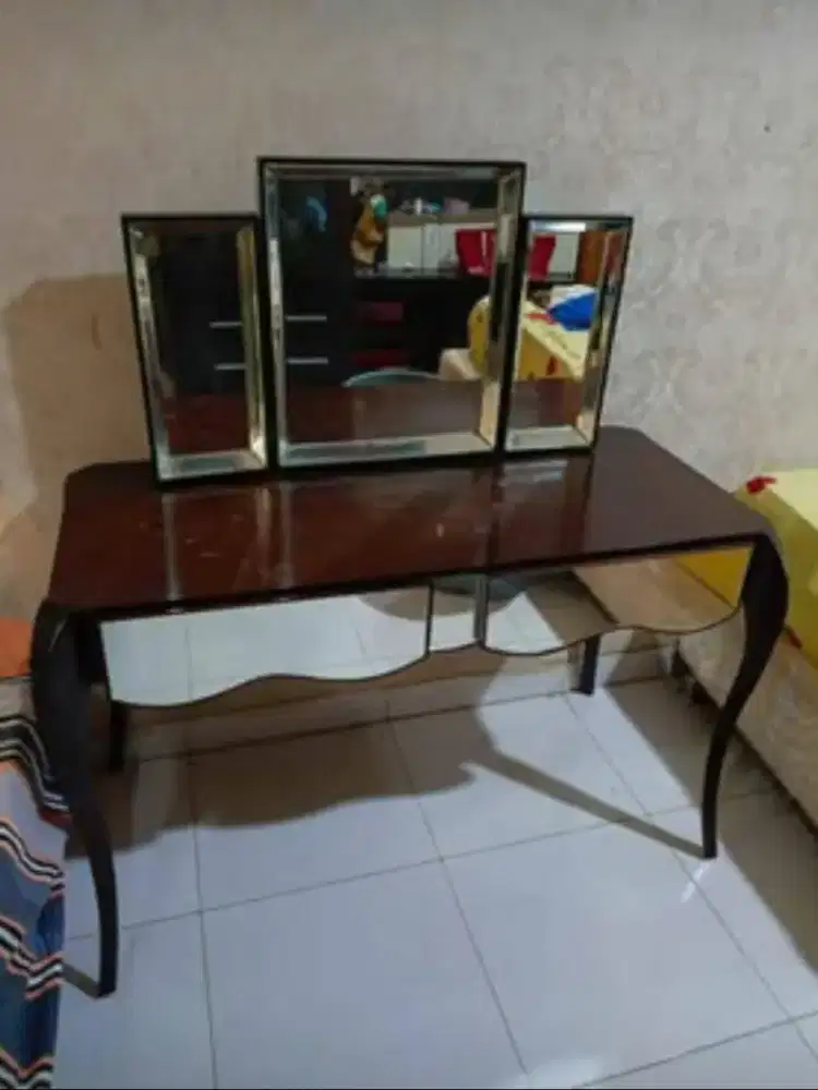 Meja Rias Cantik Modern Eropa Model