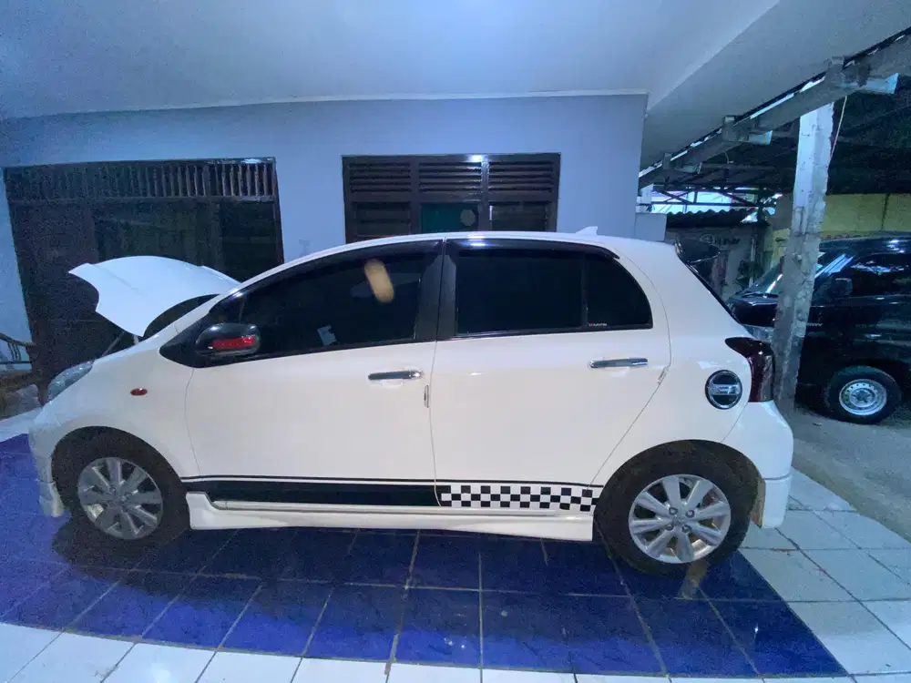Toyota Yaris 2012 Bensin