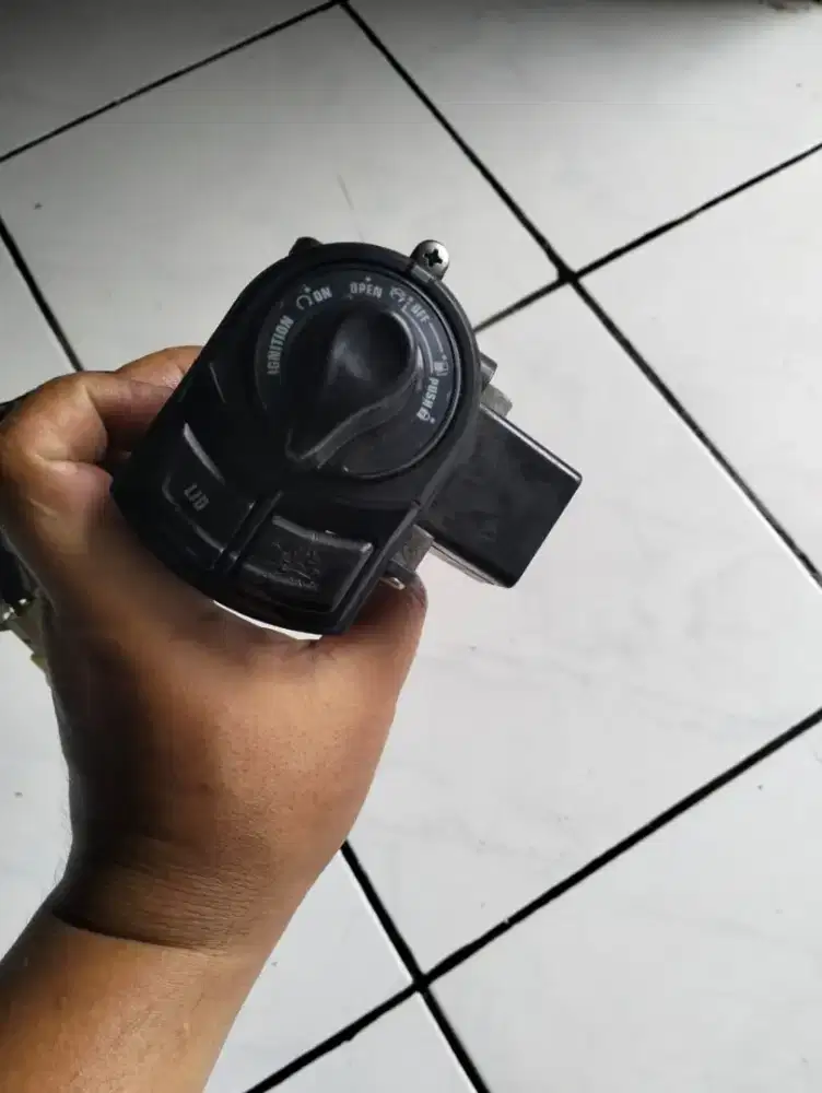 Konci kontak Yamaha X-Max 250 old keyless