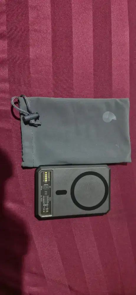 Power bank kiip magnetic