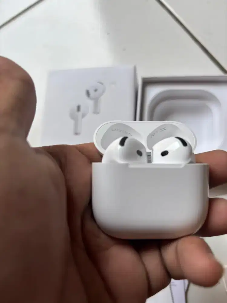 airpods 4 with anc original like new